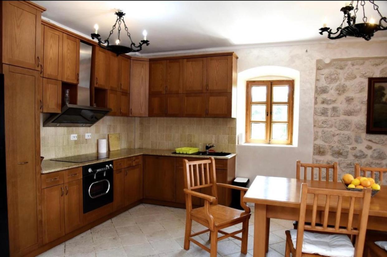 Apartments Barba Kotor Exterior photo
